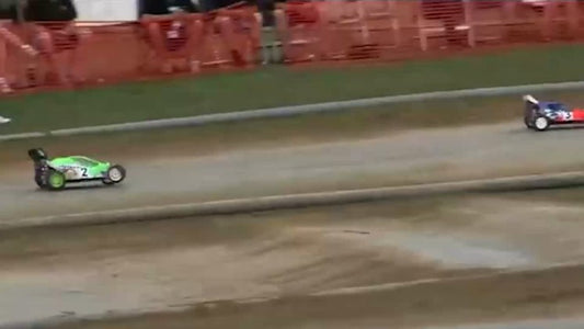 What's it like driving on ice? In a nearly 1m long large scale RWD buggy? SUPER HARD! Just ask Dario Veseli and Tim Van Der Elst! 
#largescaleoffroad #largescale2wd #rccars #rcracing