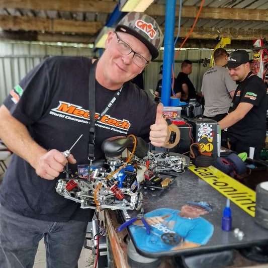 You can have your F1-spec, aluminium honeycomb carbon graphite setup boards... THIS is definitely the most fun setup board we saw all year!