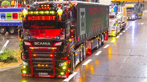 We love seeing stuff like this at hobby exhibitions and shows - what's the coolest thing you've seen at a fair or exhibition?
#rccars #scalerc