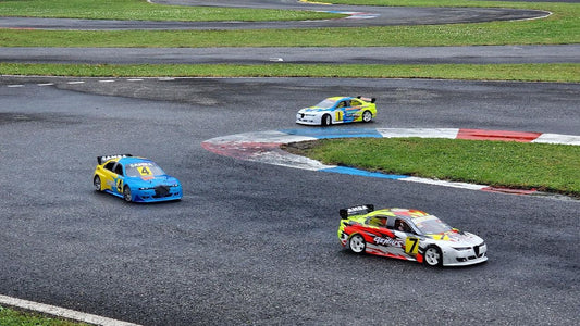 European racers are crushing it lately! Just in 2023, Germany & Poland took Worlds wins in 1/12th scale last weekend, Italy won 1/8th on-road, Germany won GT8, Italy won 1/10th 4WD... and racers from Europe hold the current Worlds titles in 1/8th off-road