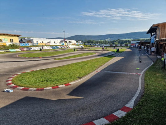 We will be LIVE soon with ETS practice heats from Aigen, Austria 🇦🇹 🏎️ 🏎️