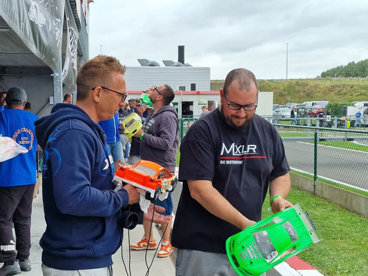 Who's got some racing planned for this weekend, then?!
#rccars #rcracing #rcracinglife #weekendplans