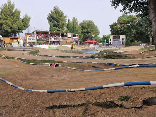 #TBT to an amazing weekend at the fantastic Circuit du MBM Montpelier circuit in the south of France for the 1/8th E-Buggy Euros - watching the utter dominance of a soon-to-be 4-time World Champ Davide Ongaro and the emergence of some proper young guns,