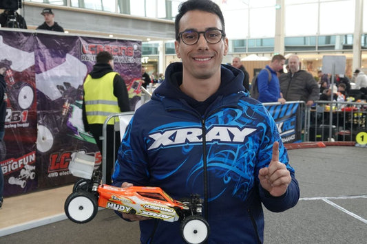 And Bruno Coelho RC Driver takes Pole Position with a dominating performance, taking Qualifying Round 5 TQ with his XRAY! Teammate Daniel Kobbevik sport will start 3rd but Schumacher R/C Racing driver Michal Orlowski starts 2nd and Team Associated drivers