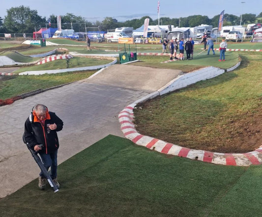 // Large Scale Off Road Euros update! //
One hour delay to racing here in Brittany to allow the track to dry - we'll be live from 10:00 CET for the Semifinal races for Short Course, 2WD and 4WD... followed by the epic 30 minute finals!
#rccars #rcracing #